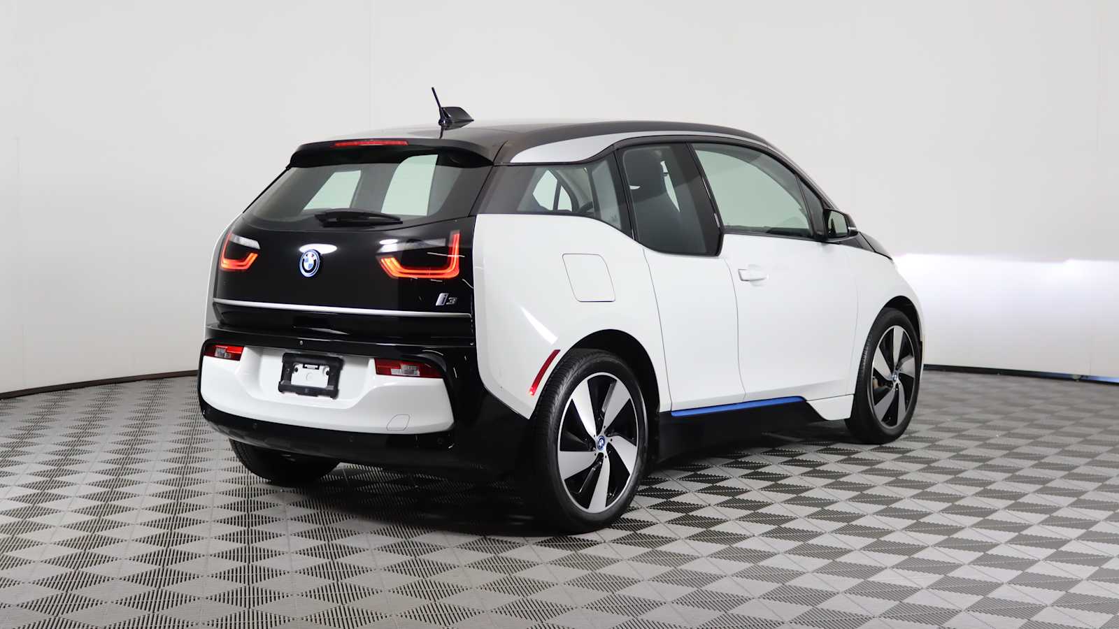 used 2021 BMW i3 car, priced at $23,898