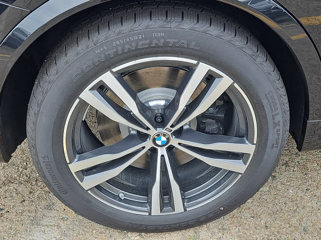 new 2026 BMW X7 car, priced at $125,295