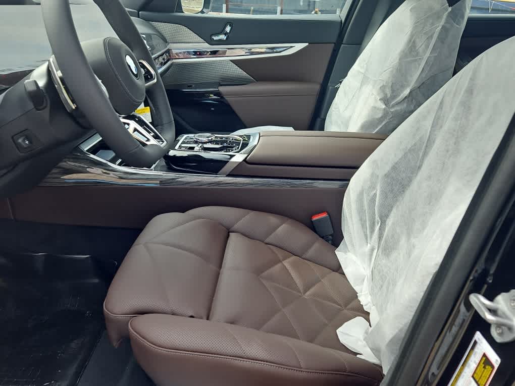new 2025 BMW 7-Series car, priced at $107,150