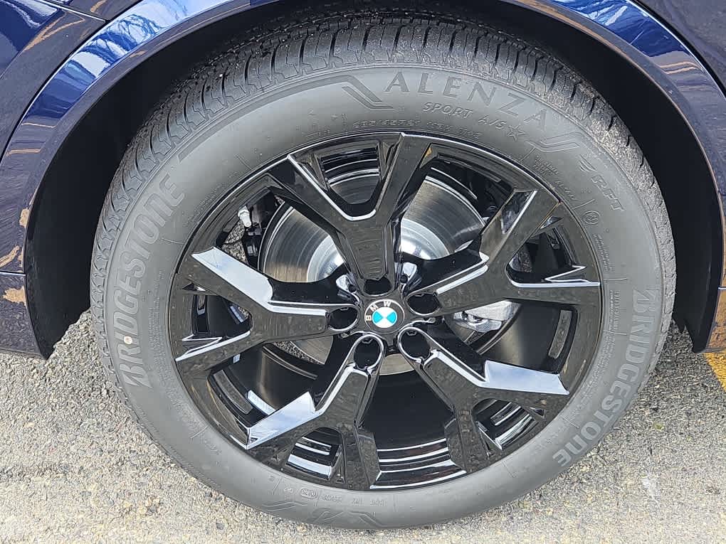 new 2026 BMW X7 car, priced at $94,265