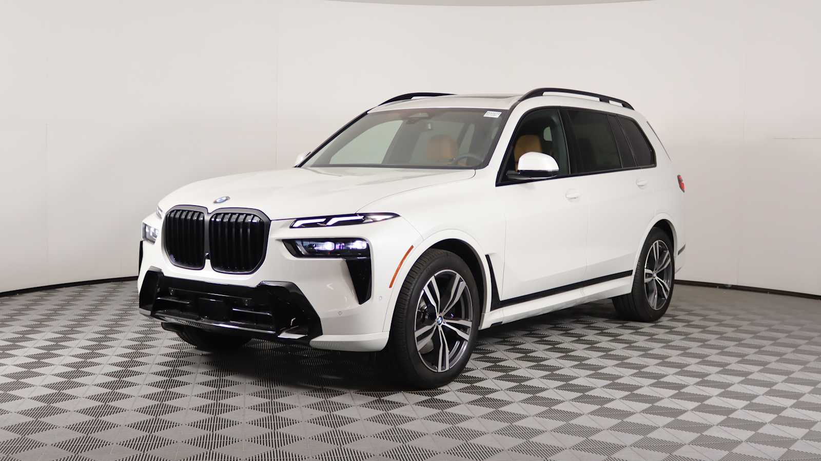 new 2025 BMW X7 car, priced at $93,275