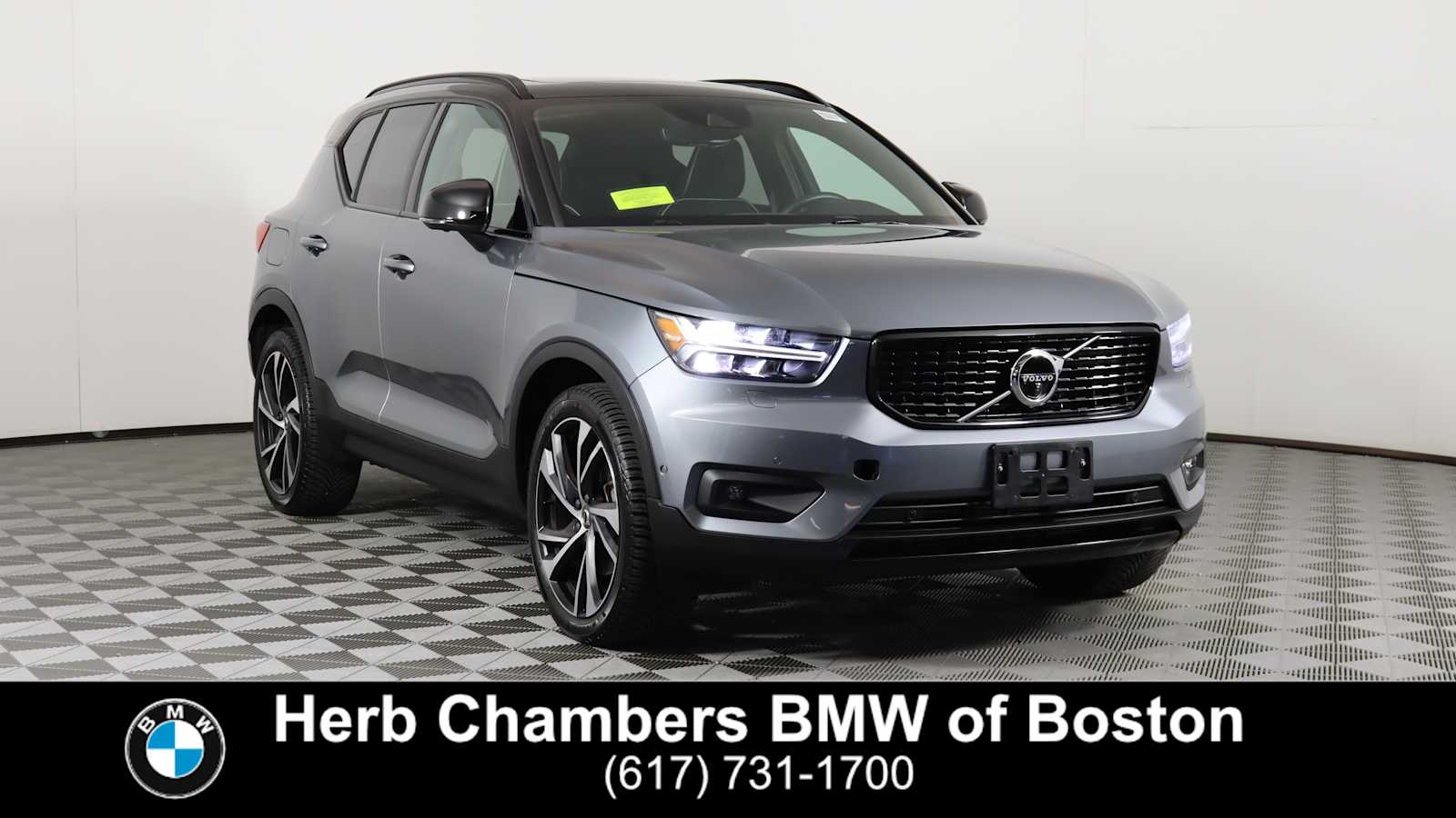 used 2019 Volvo XC40 car, priced at $24,698