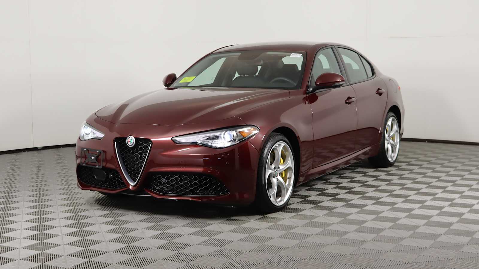 used 2019 Alfa Romeo Giulia car, priced at $23,698