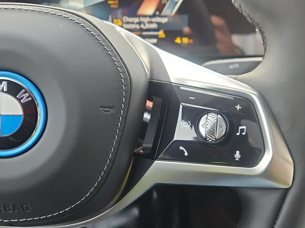 new 2025 BMW i7 car, priced at $153,075