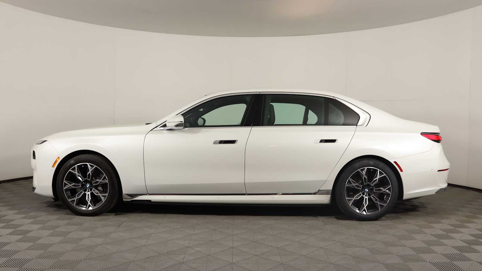 used 2024 BMW i7 car, priced at $112,398