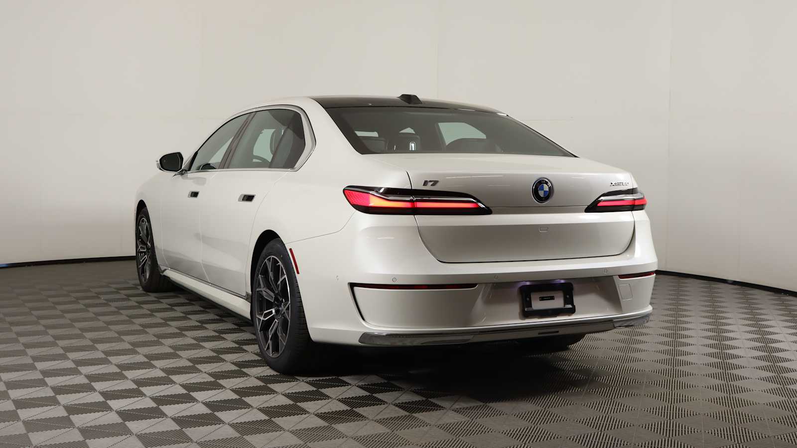 used 2024 BMW i7 car, priced at $112,398
