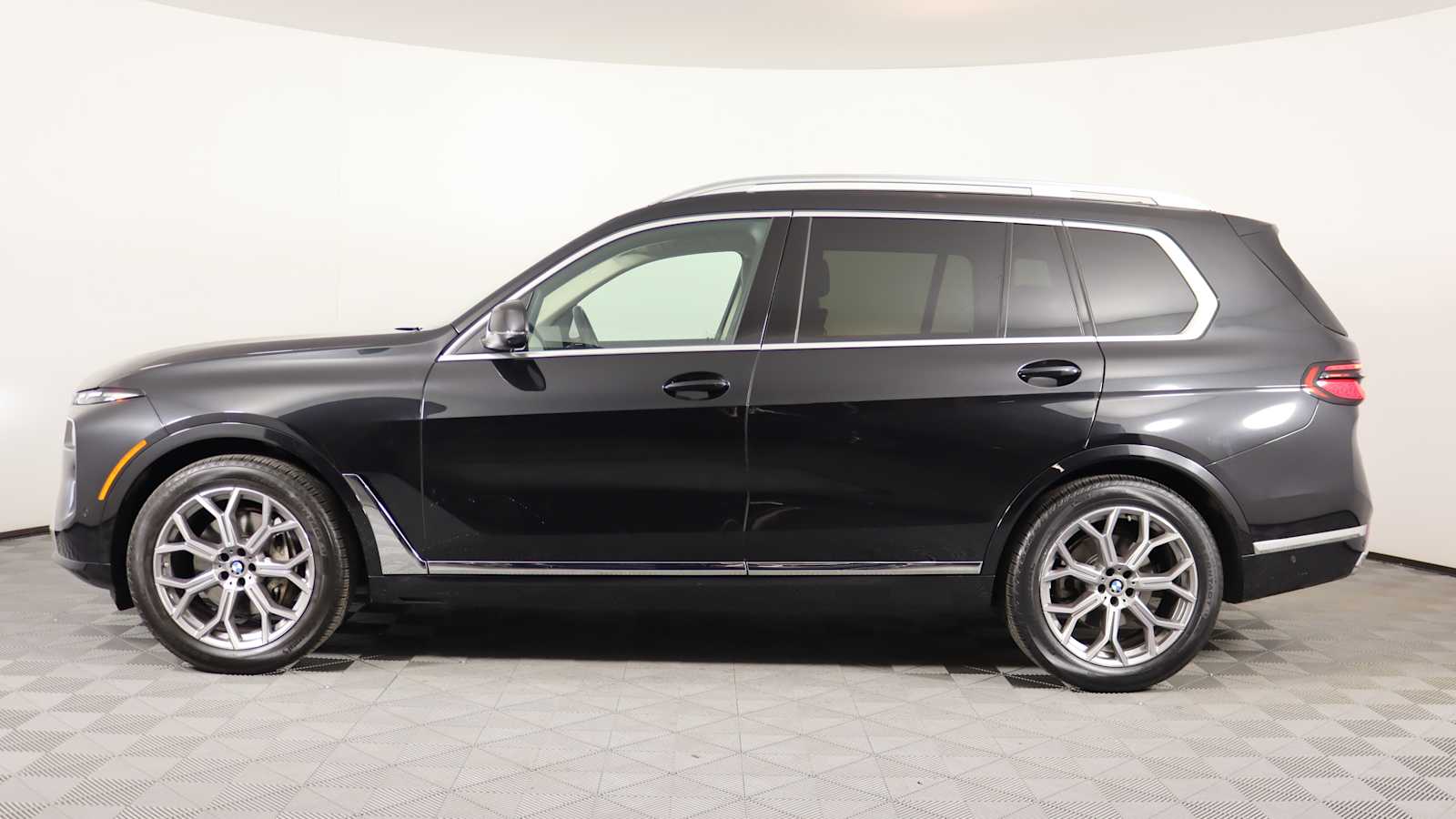 used 2025 BMW X7 car, priced at $82,798