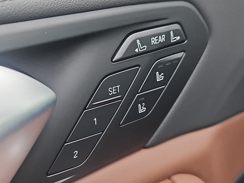new 2026 BMW X7 car, priced at $125,745