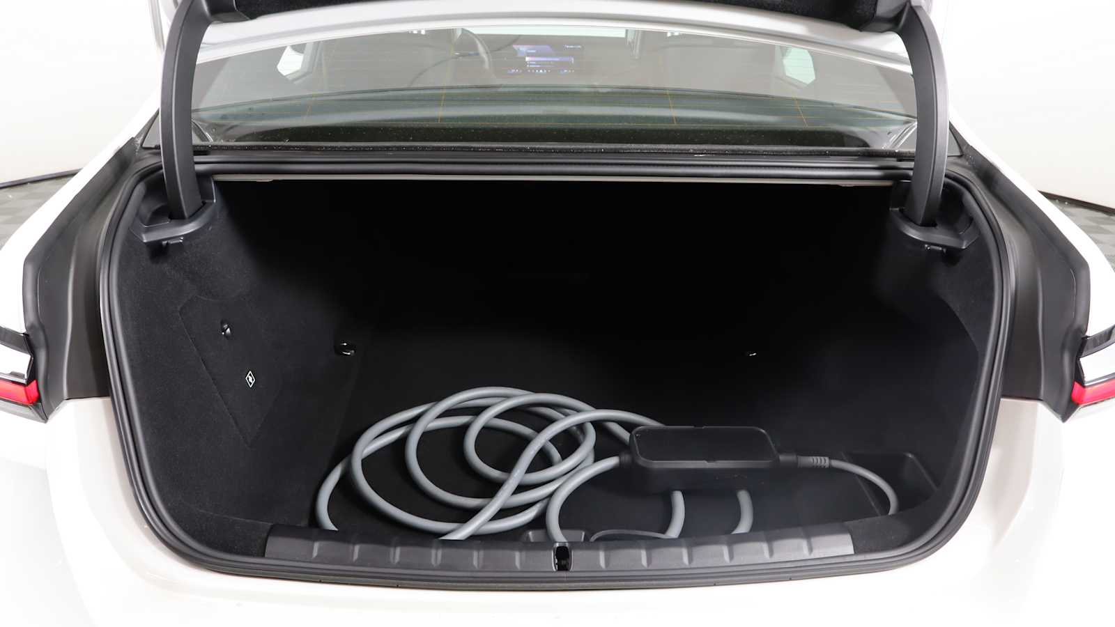 used 2024 BMW i7 car, priced at $112,398
