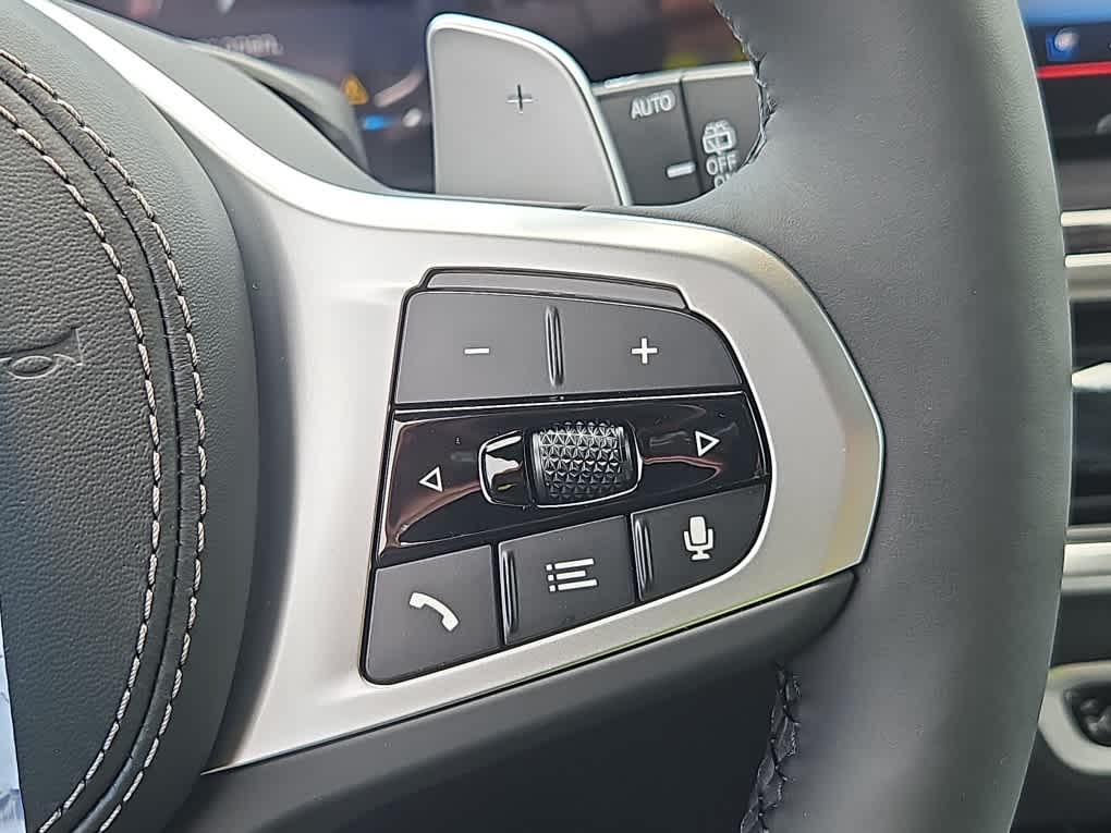 new 2026 BMW X7 car, priced at $96,565