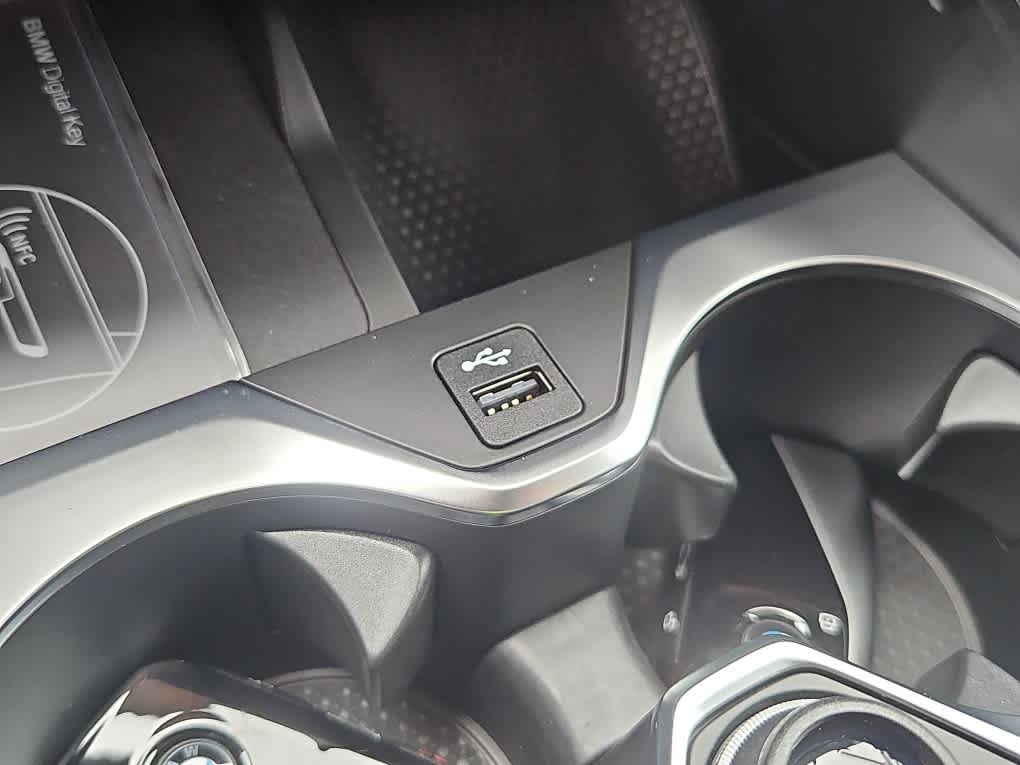 new 2026 BMW X7 car, priced at $95,165