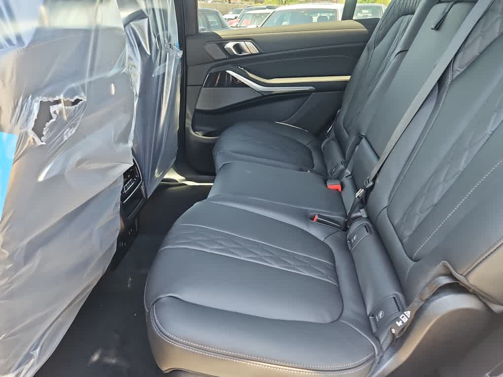 new 2026 BMW X7 car, priced at $119,805
