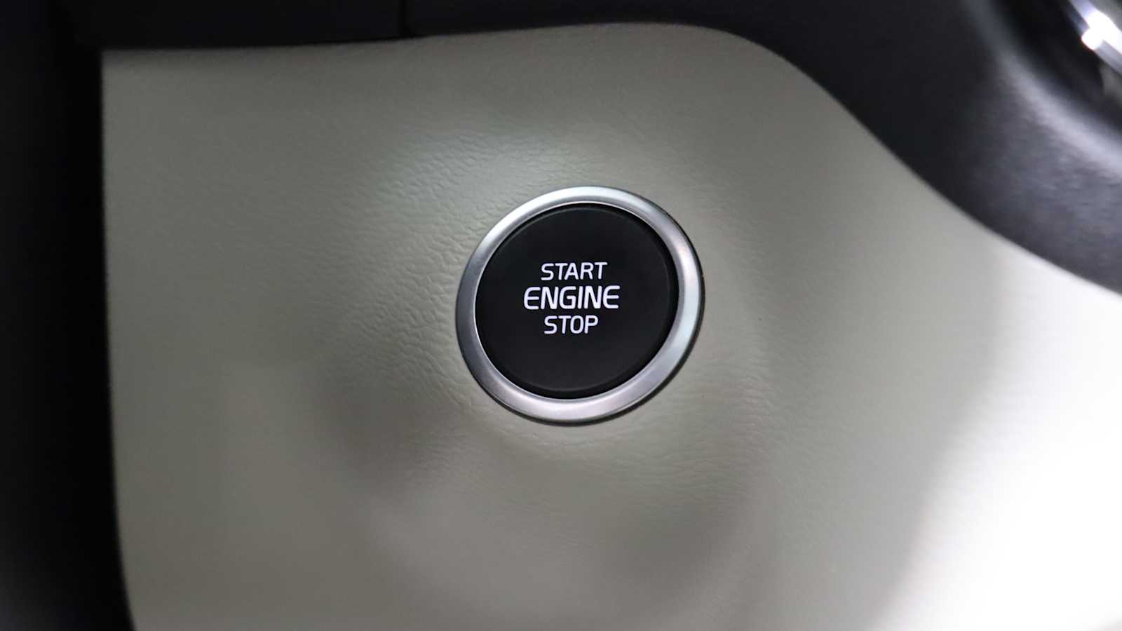 used 2019 Volvo XC40 car, priced at $23,698