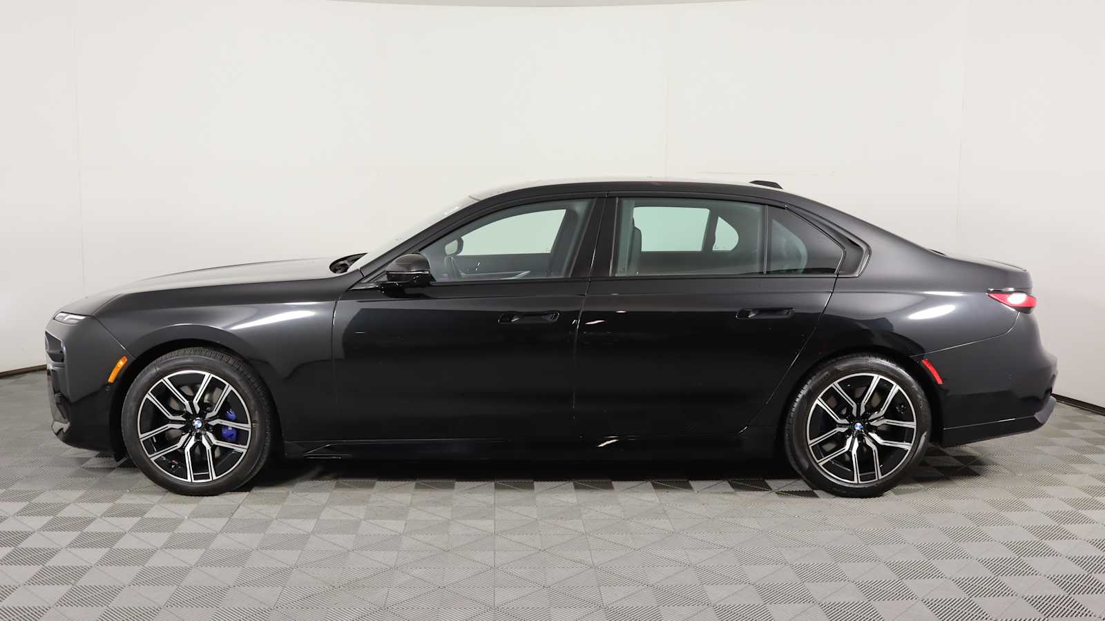 used 2023 BMW 760i car, priced at $77,698
