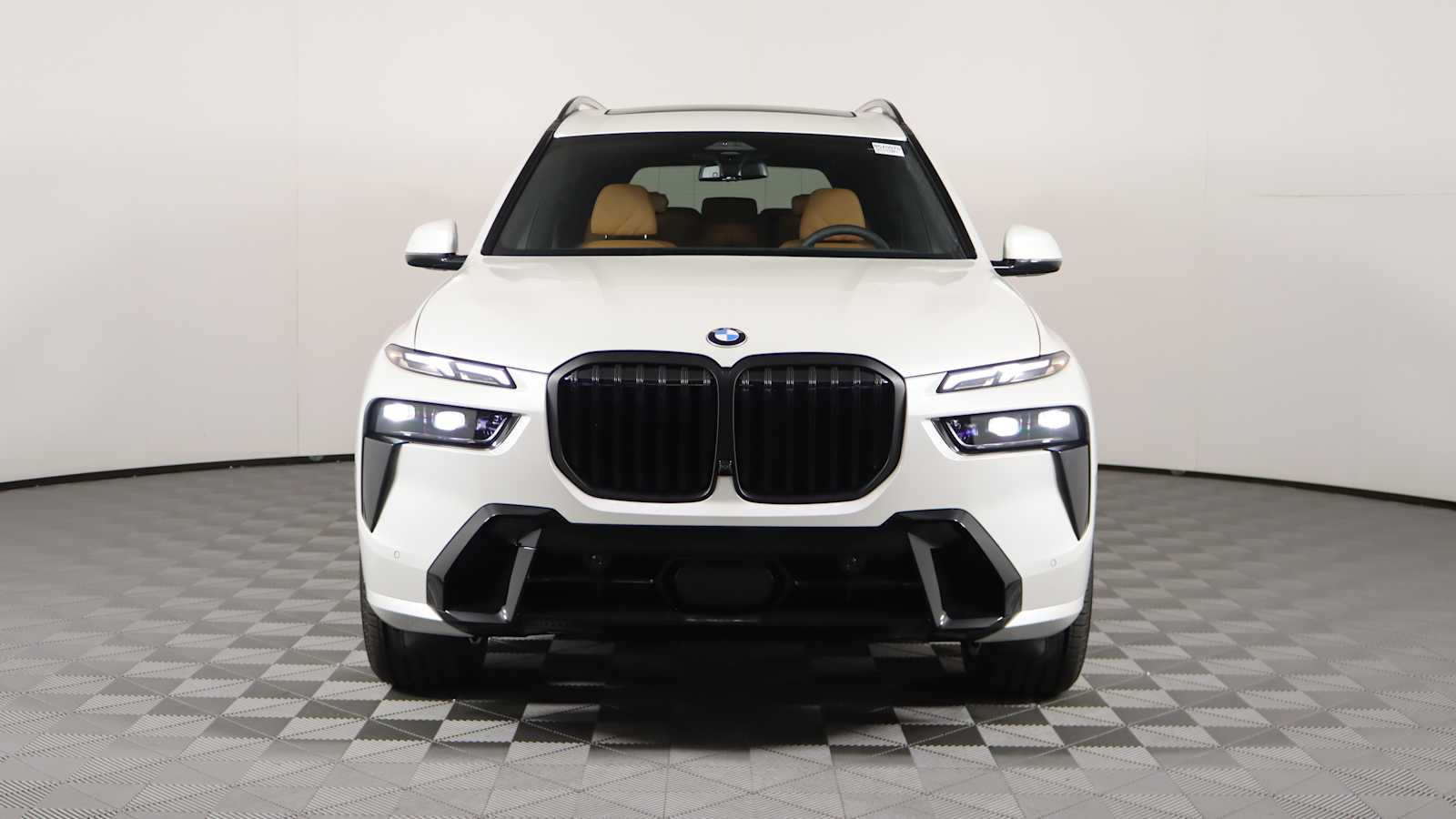 new 2025 BMW X7 car, priced at $93,275