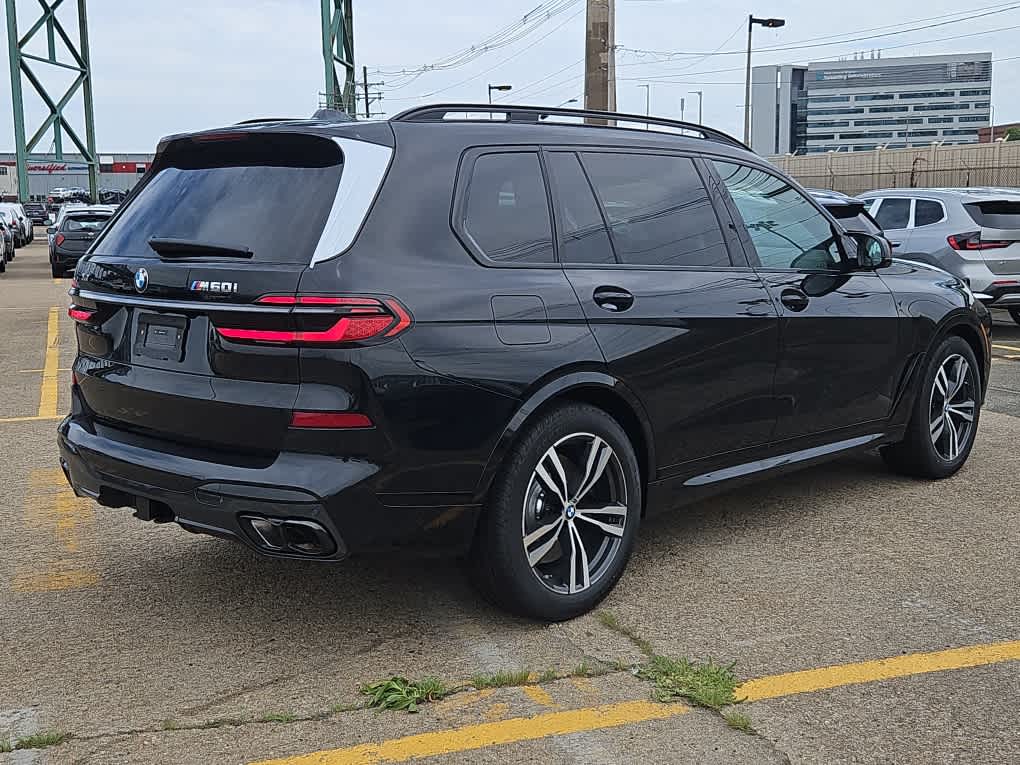 new 2026 BMW X7 car, priced at $125,295