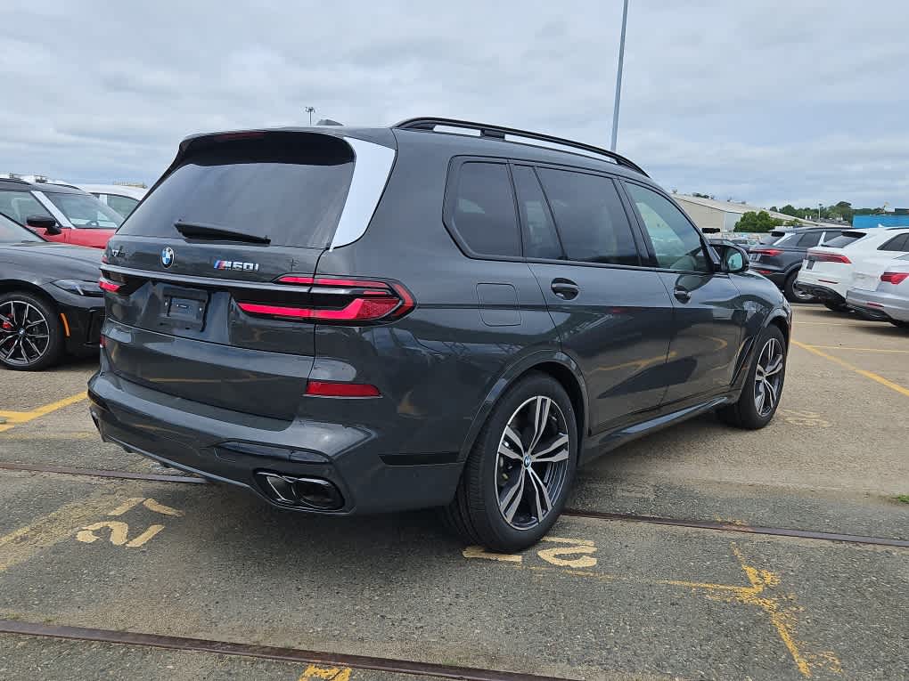 new 2026 BMW X7 car, priced at $121,525
