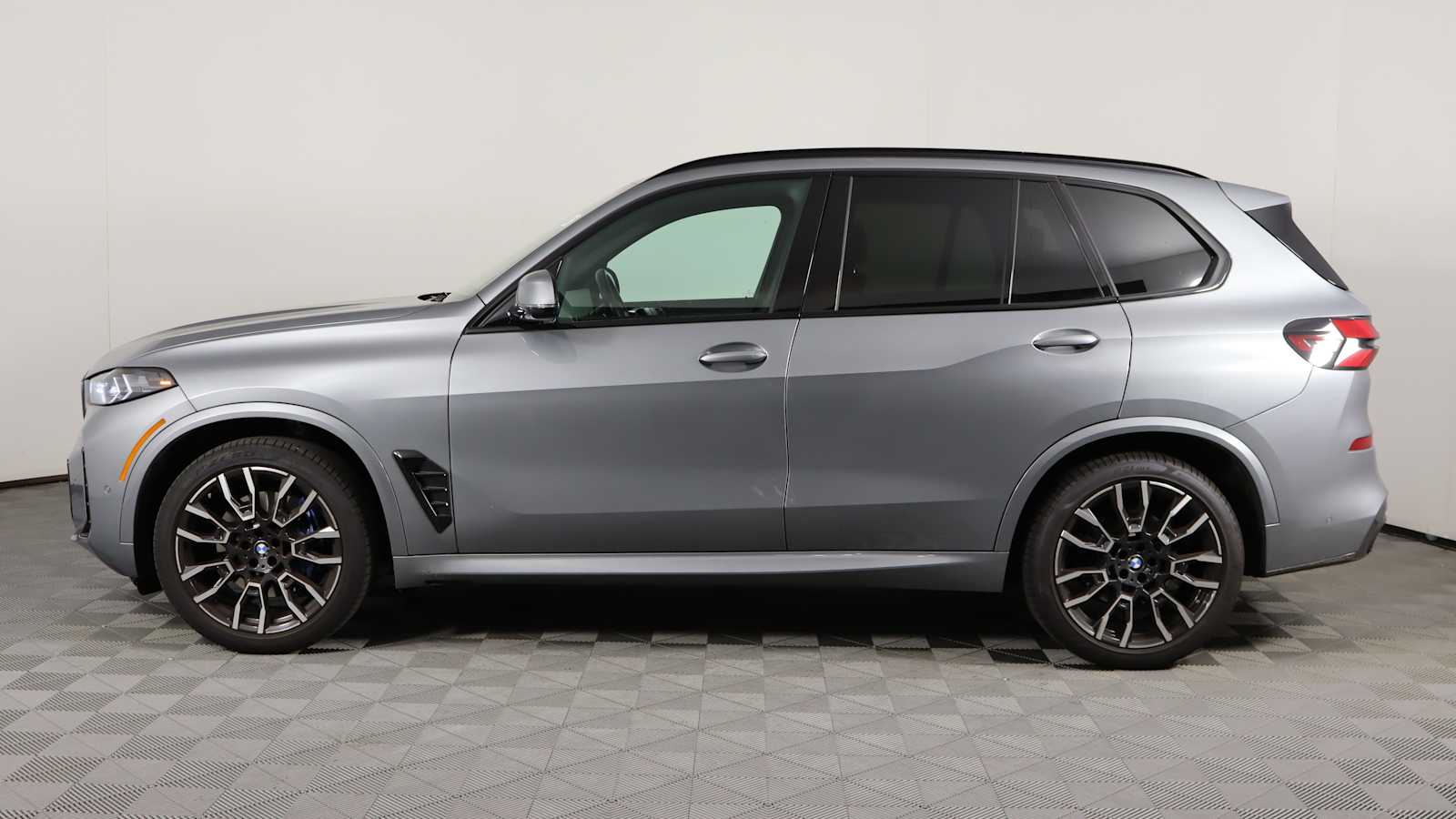 used 2024 BMW X5 car, priced at $61,798