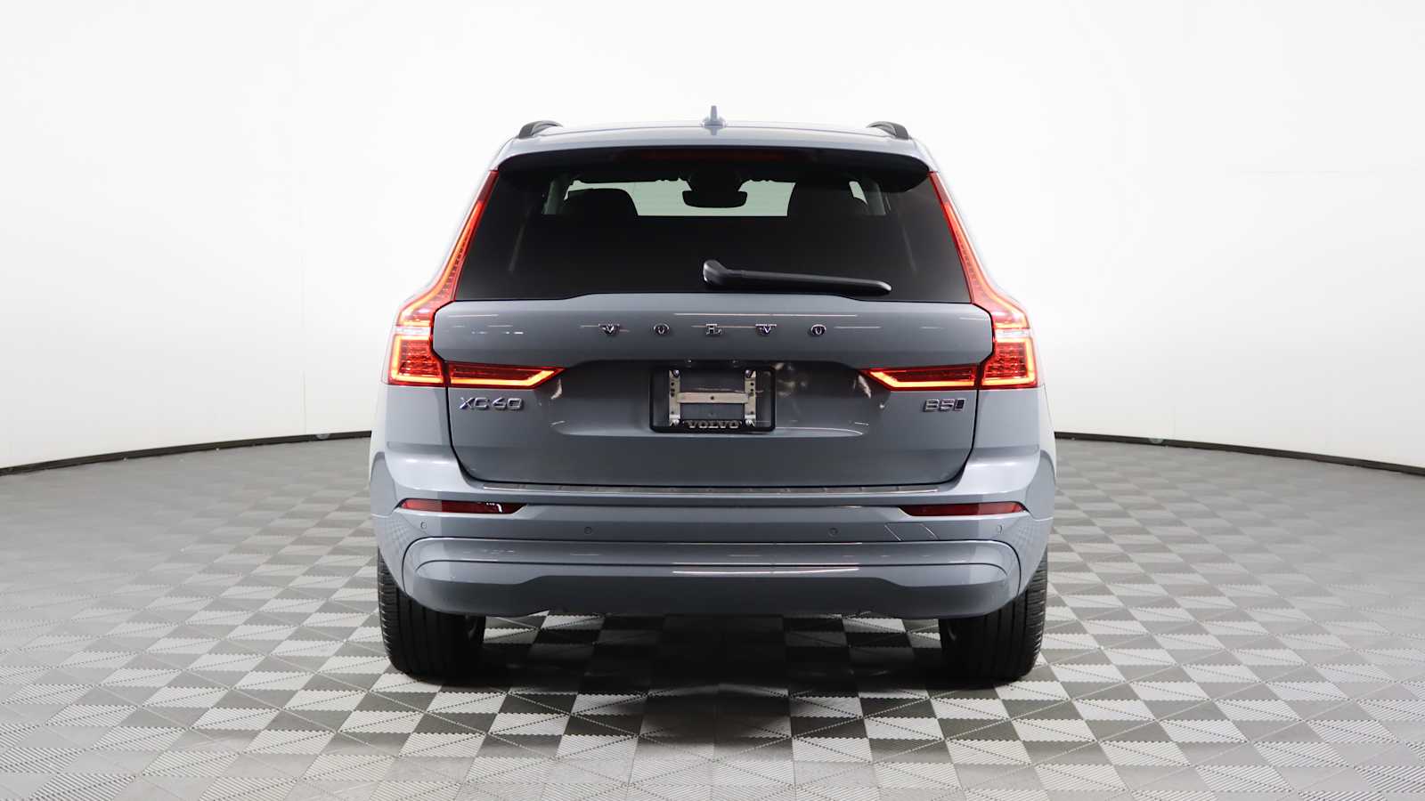 used 2023 Volvo XC60 car, priced at $35,698