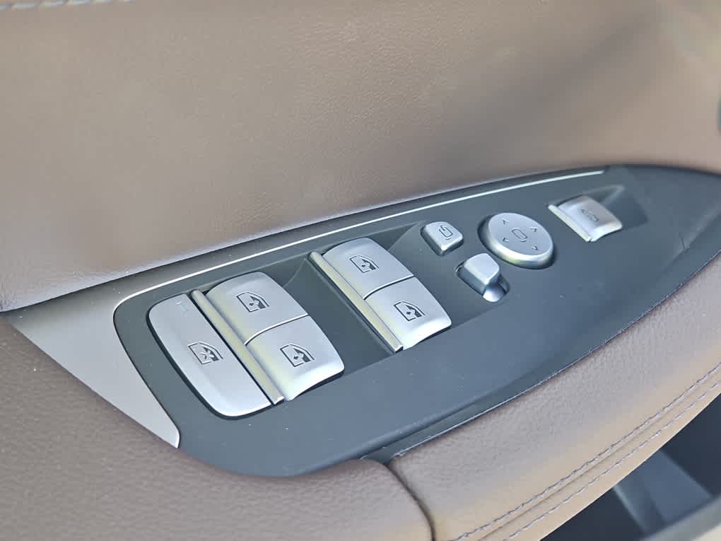new 2025 BMW X4 car, priced at $64,675