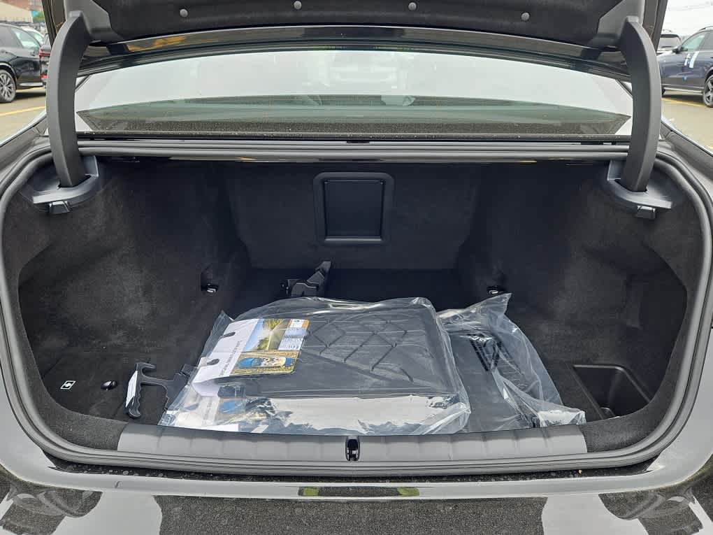 new 2025 BMW 7-Series car, priced at $131,330