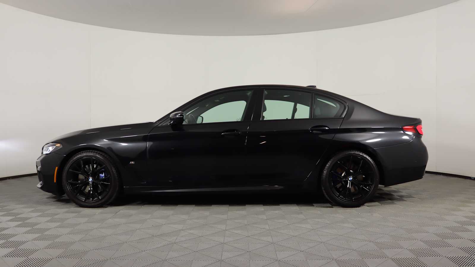 used 2021 BMW 530i car, priced at $35,698