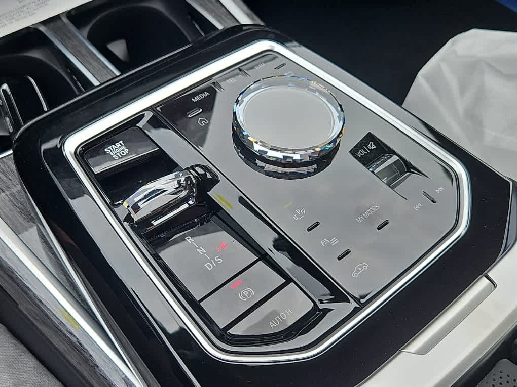new 2025 BMW 7-Series car, priced at $131,330