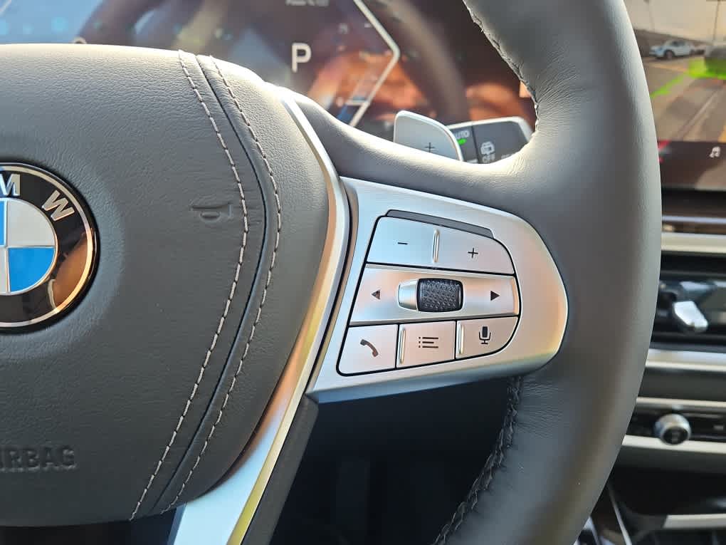 new 2025 BMW X7 car, priced at $94,275