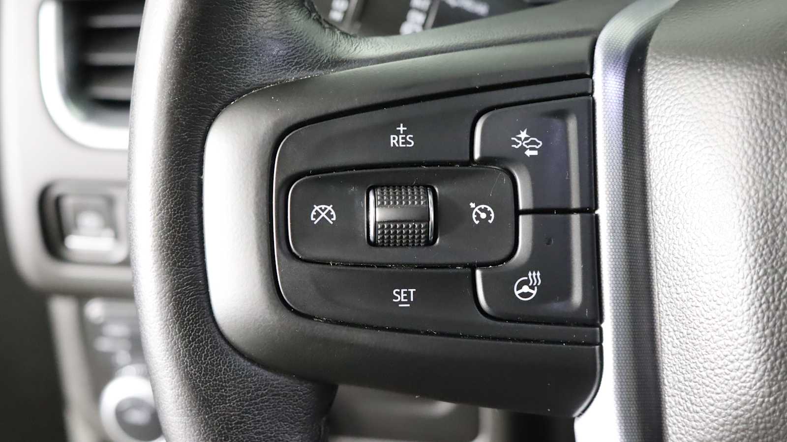 used 2022 GMC Yukon XL car, priced at $51,898