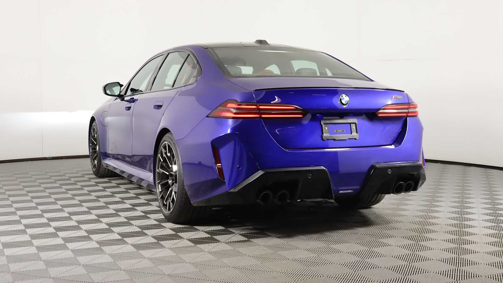 new 2025 BMW M5 car, priced at $129,625