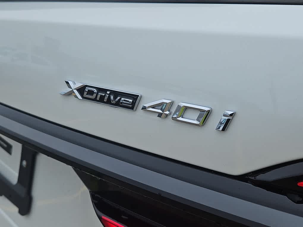 new 2026 BMW X7 car, priced at $97,115