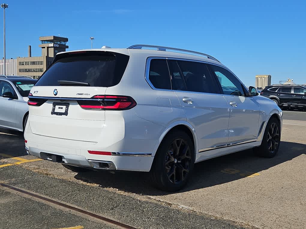 new 2025 BMW X7 car, priced at $89,675