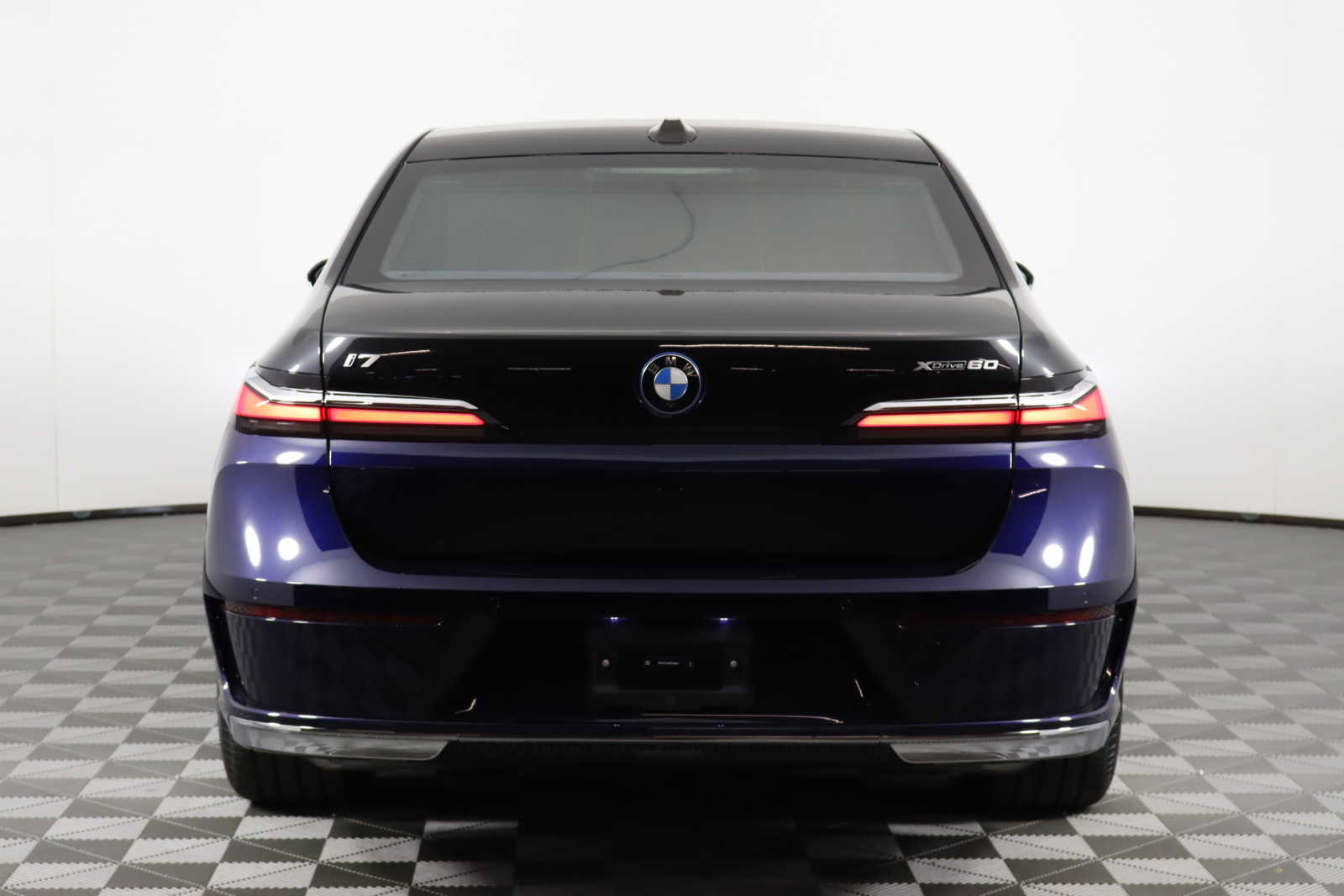 new 2024 BMW i7 car, priced at $165,595