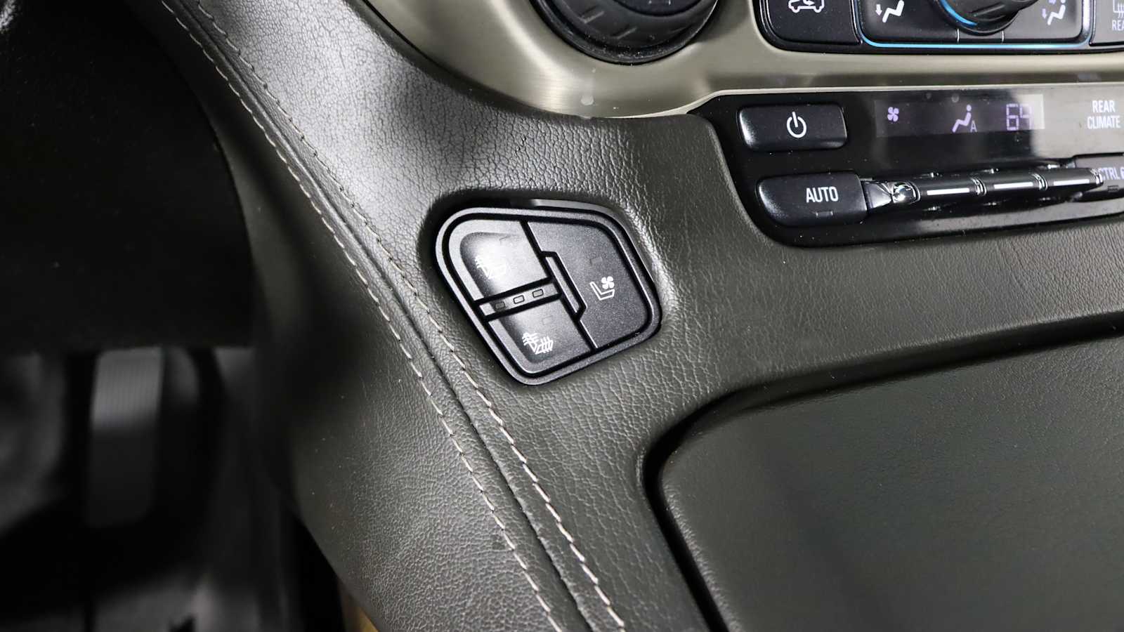 used 2020 GMC Yukon car, priced at $39,798