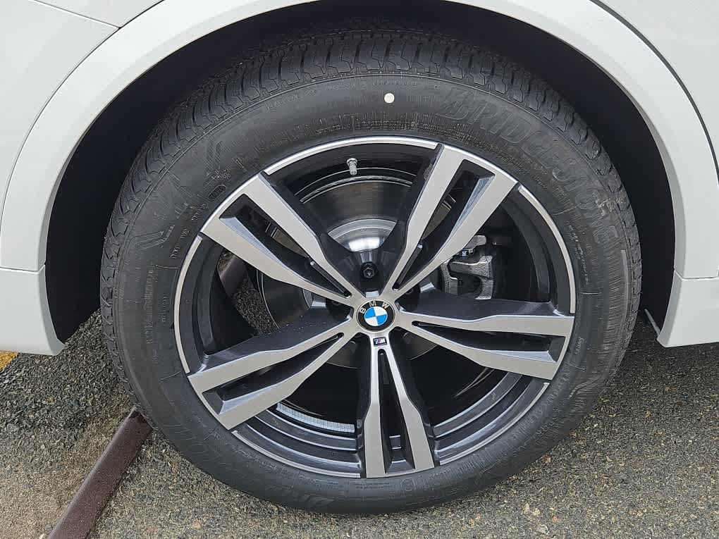 new 2026 BMW X7 car, priced at $95,165