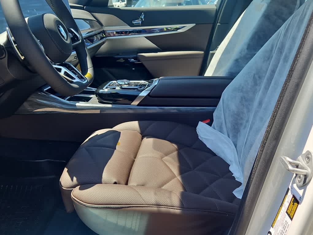 new 2025 BMW 7-Series car, priced at $107,025