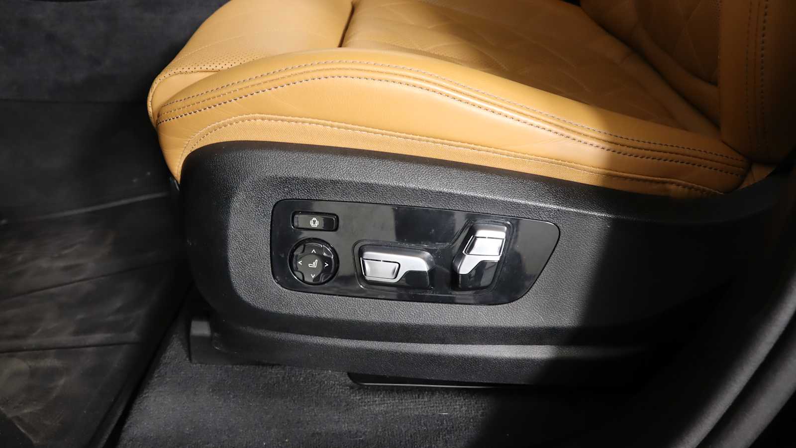 used 2024 BMW X5 car, priced at $67,698