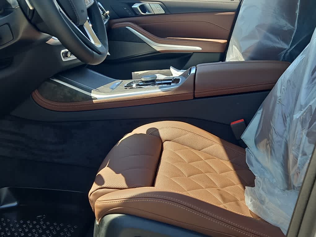 new 2026 BMW X7 car, priced at $92,525