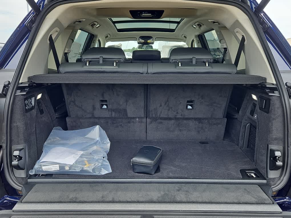 new 2026 BMW X7 car, priced at $94,265
