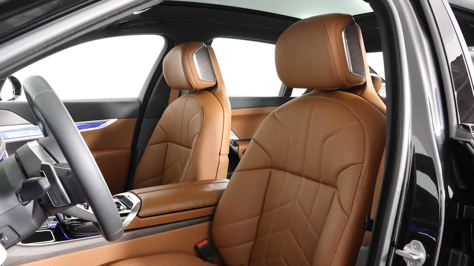 used 2023 BMW 760i car, priced at $89,698