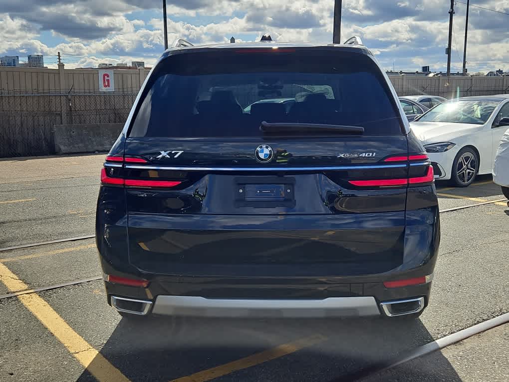 new 2025 BMW X7 car, priced at $86,425