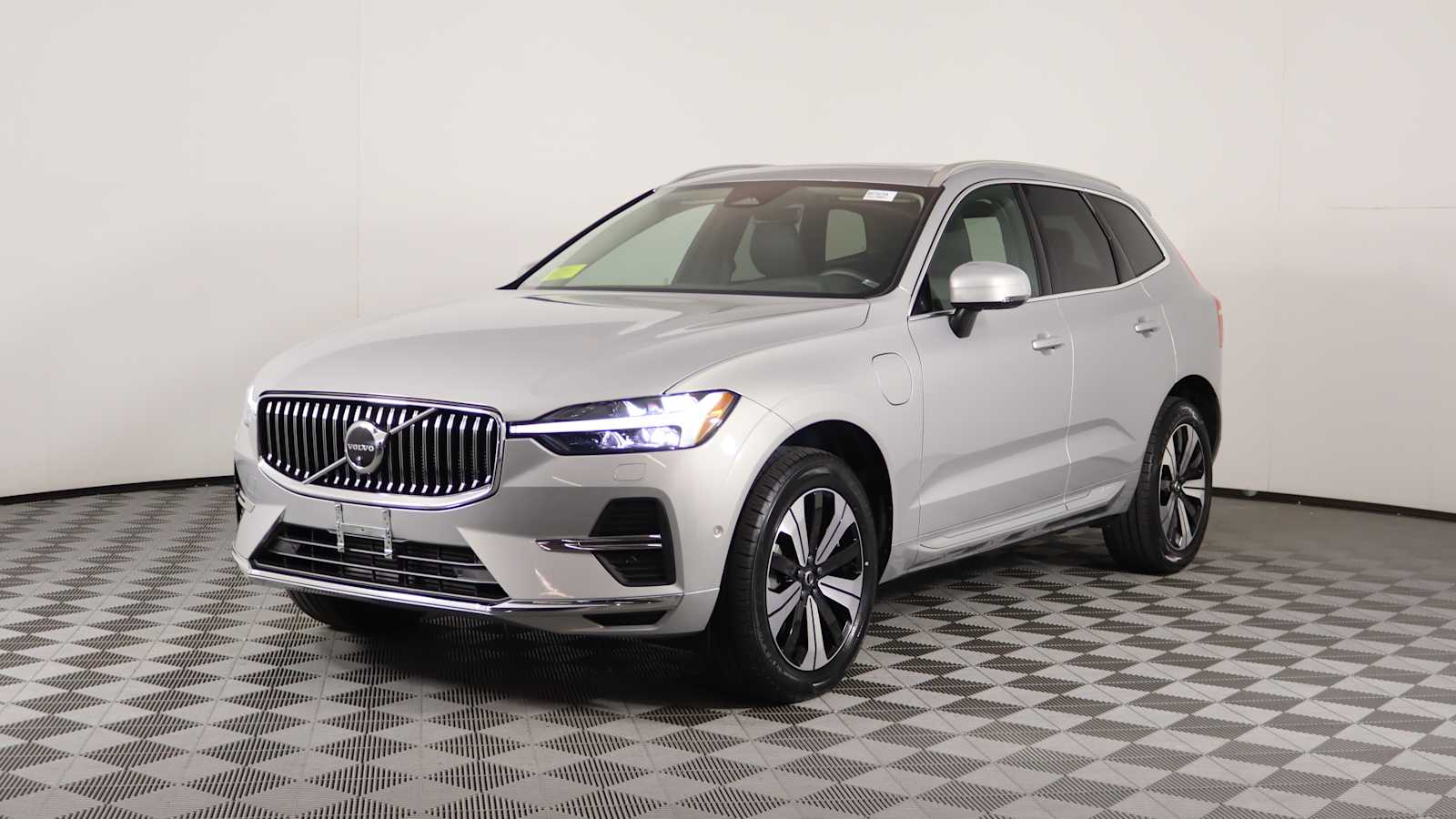 used 2023 Volvo XC60 Recharge Plug-In Hybrid car, priced at $45,798