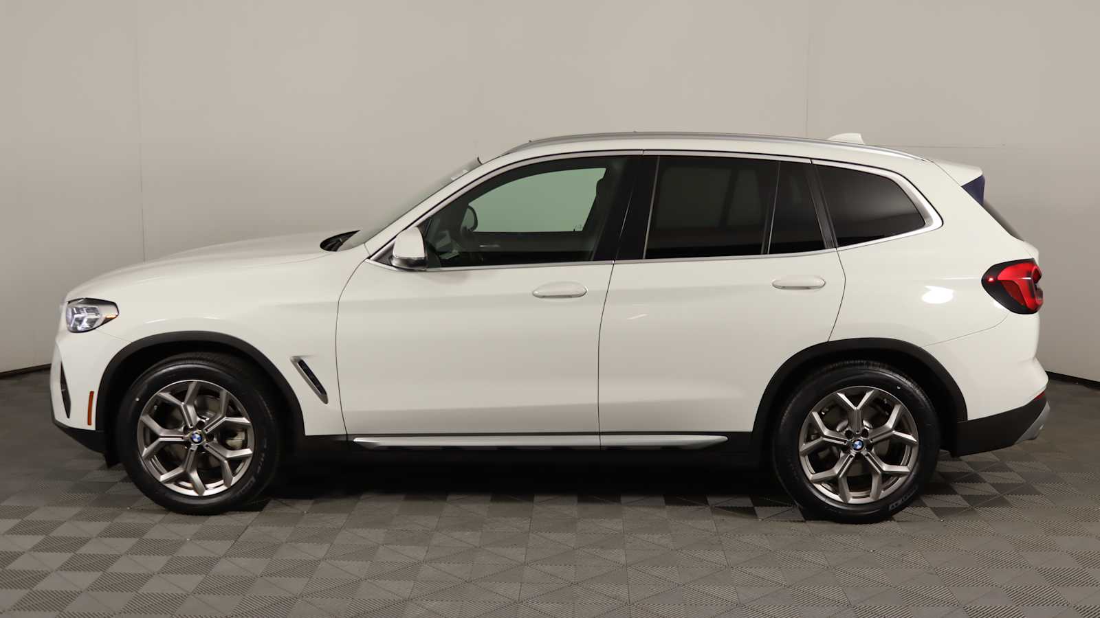 used 2022 BMW X3 car, priced at $34,898