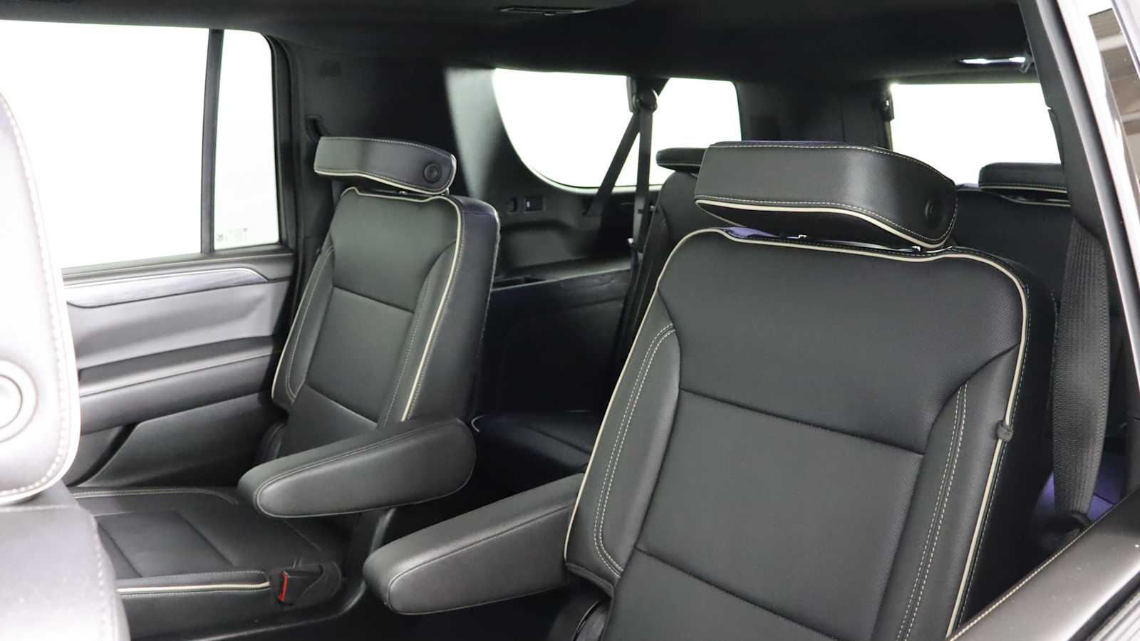 used 2022 GMC Yukon XL car, priced at $51,898