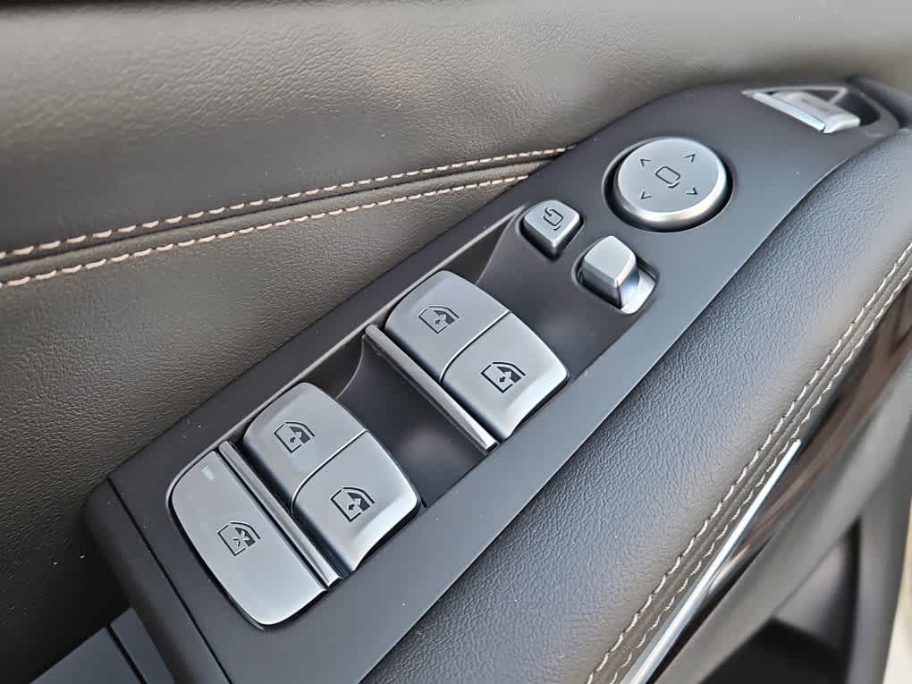 new 2025 BMW X7 car, priced at $88,625
