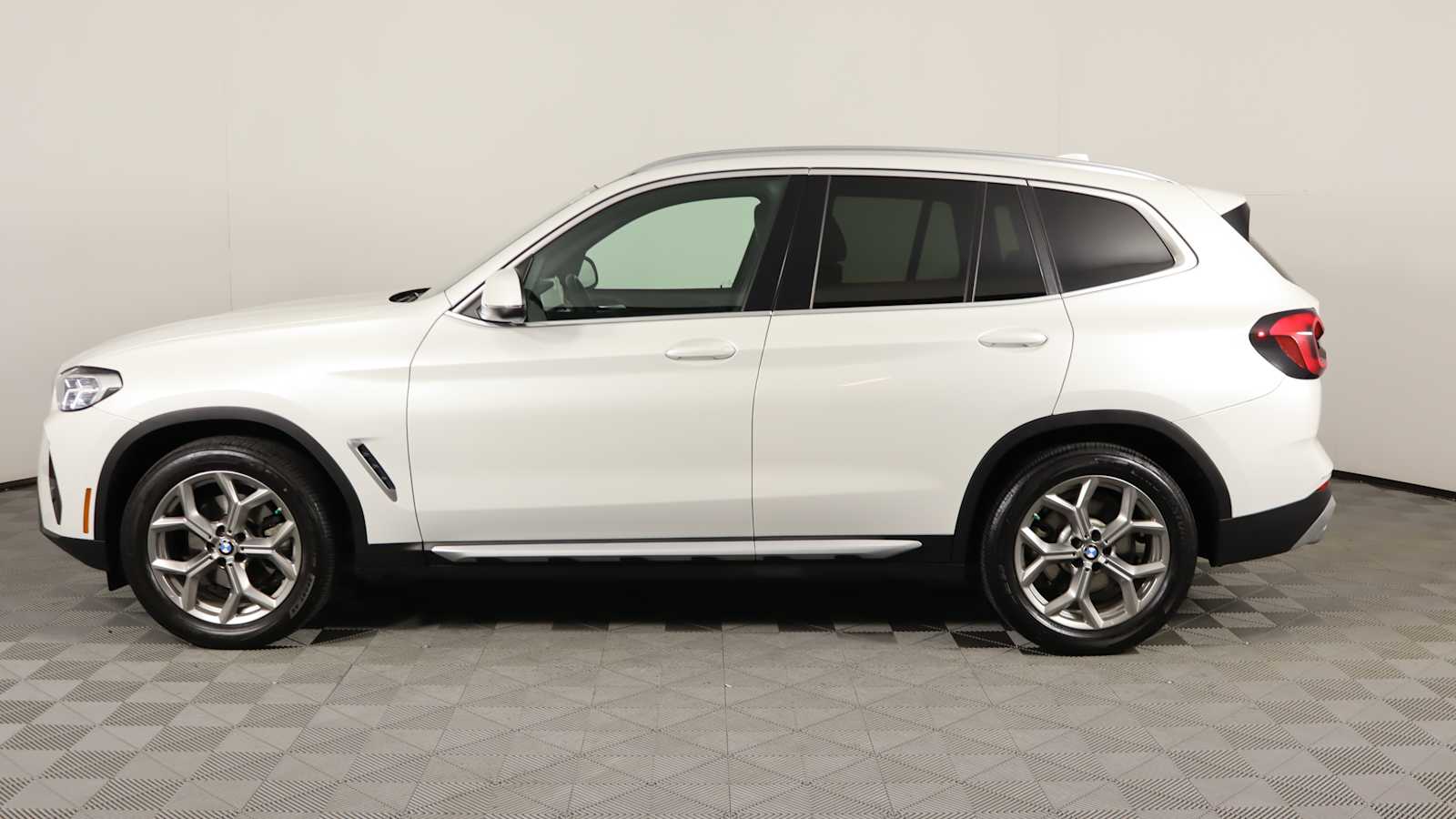 used 2023 BMW X3 car, priced at $38,898