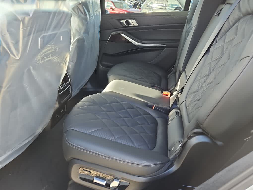 new 2025 BMW X7 car, priced at $88,625