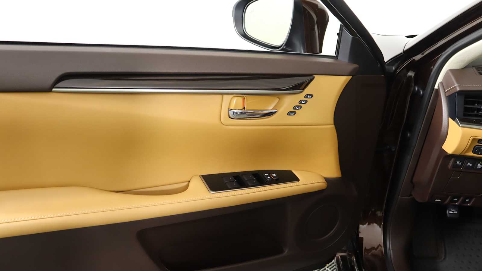 used 2018 Lexus ES 350 car, priced at $27,798