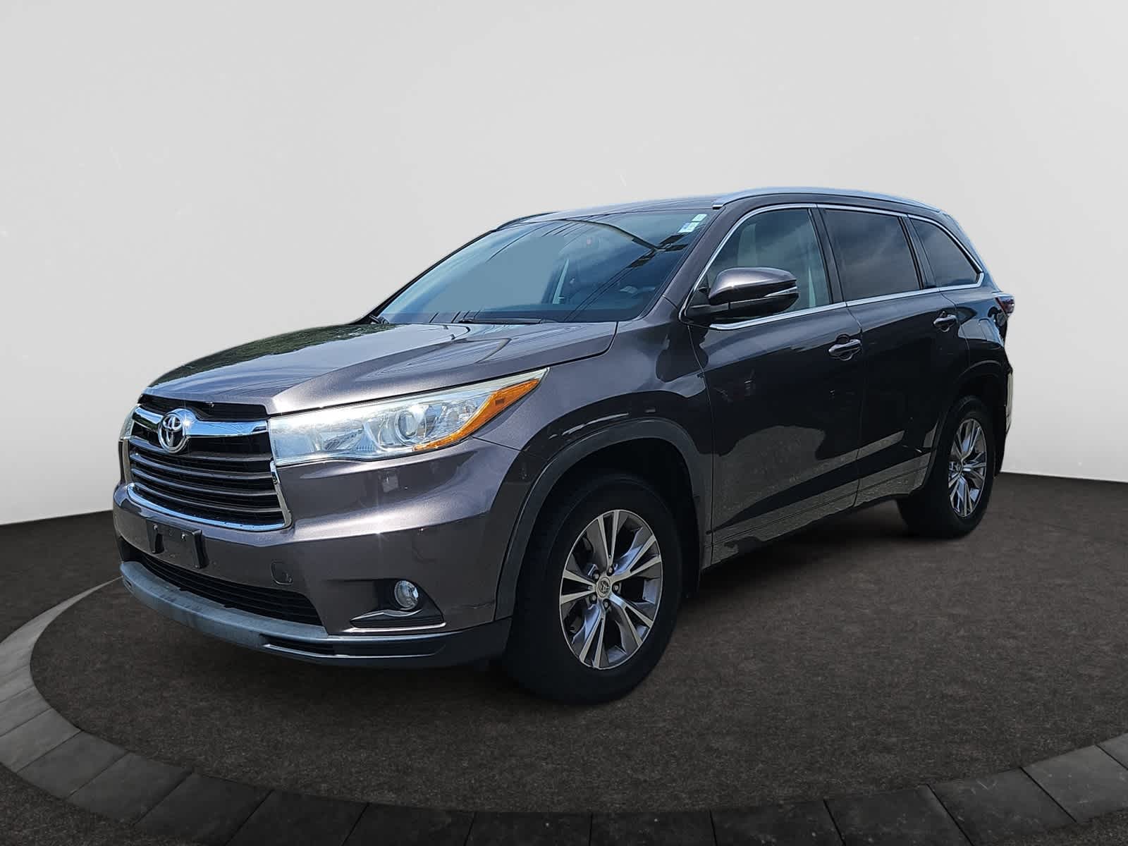 used 2015 Toyota Highlander car, priced at $18,488