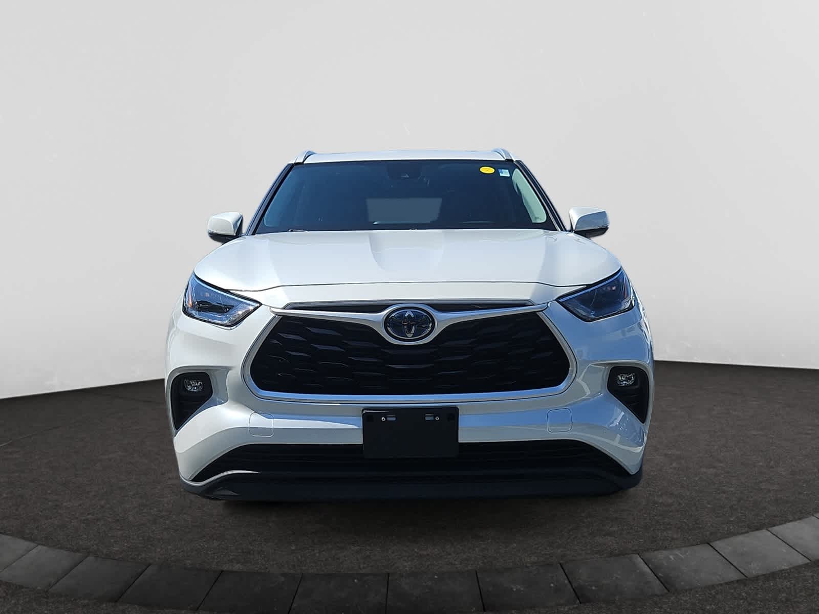 used 2022 Toyota Highlander car, priced at $39,888